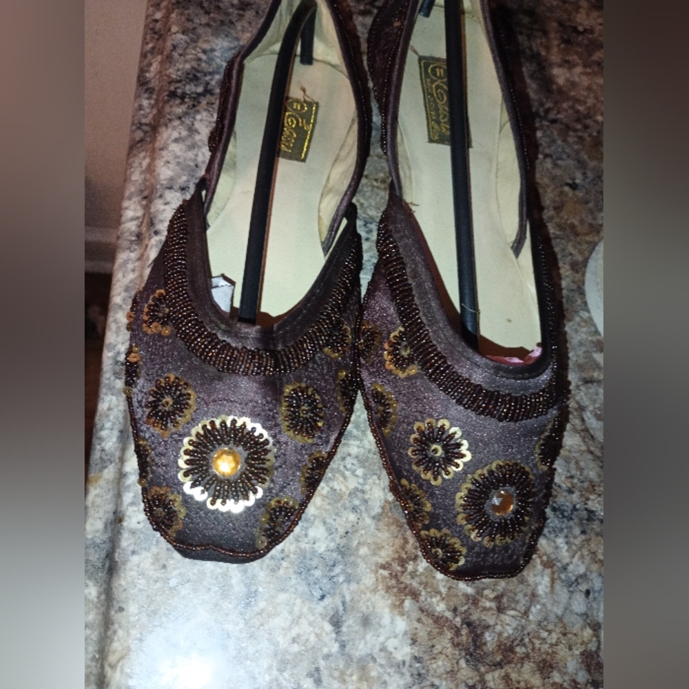 Elegant Brown Floral Sequin Flats - Picture 10 of 13